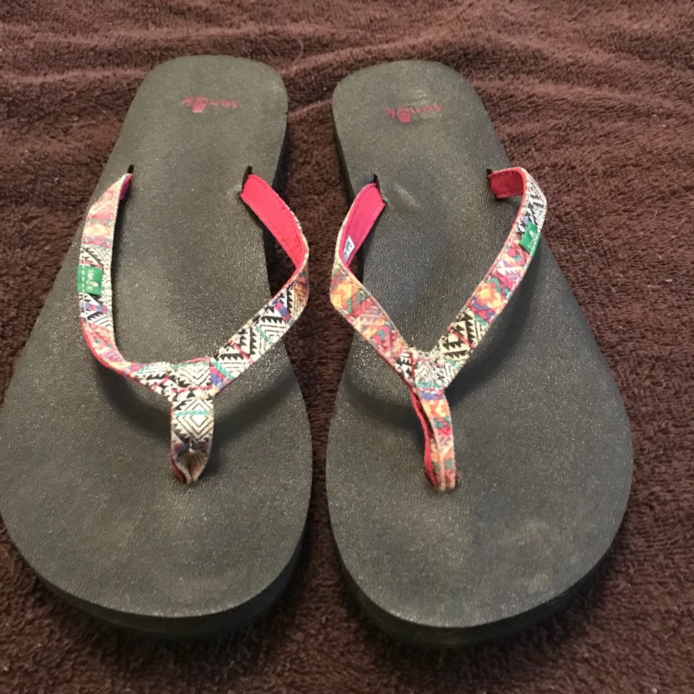 Sanuk flipflops
